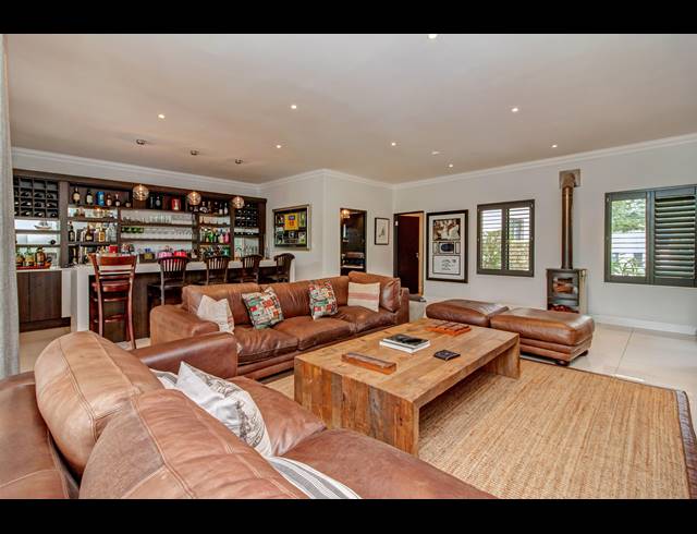 6 BEDROOM HOUSE FOR SALE IN DAINFERN VALLEY ESTATE